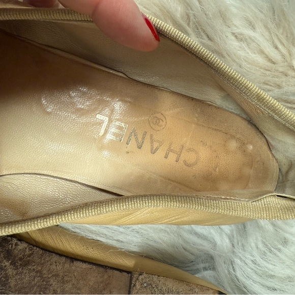 Vintage Chanel Lambskin flats - Picture 6 of 7